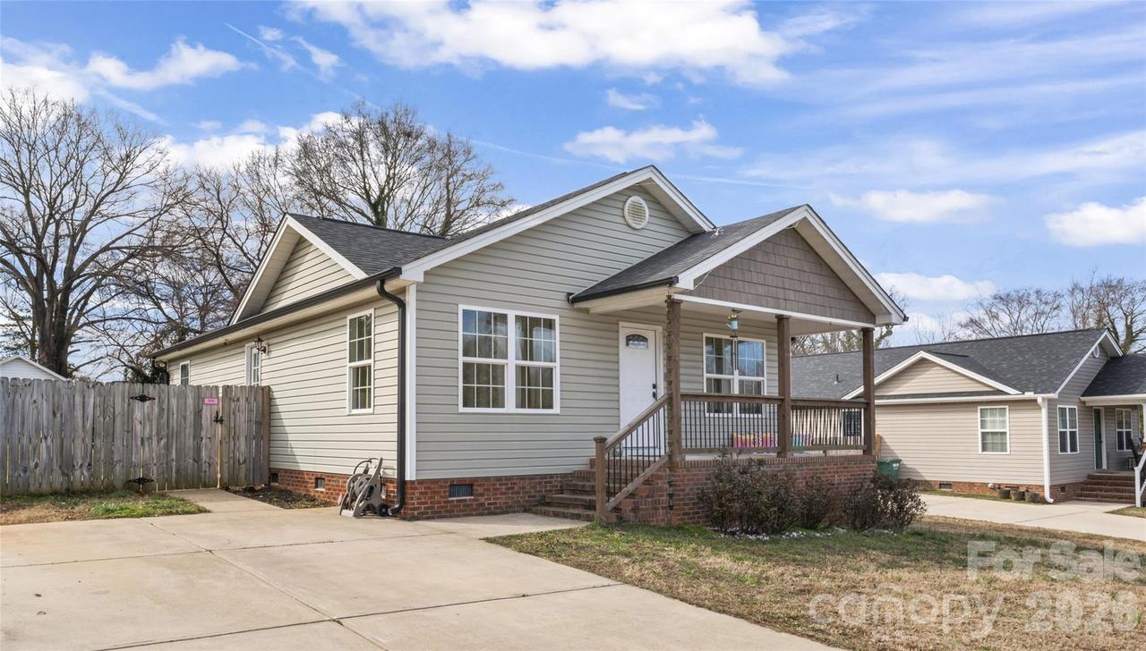 316 E Alabama Ave., Bessemer City, NC 28016