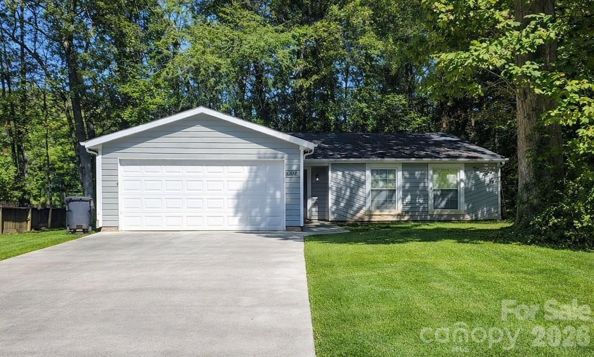 6332 Holly Knoll Dr., Charlotte, NC 28227