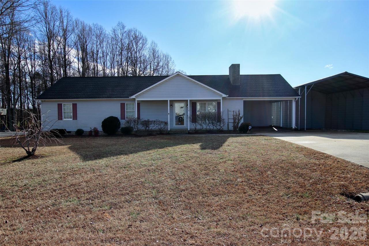 112 Wind Terrace Ct., Lexington, NC 27295
