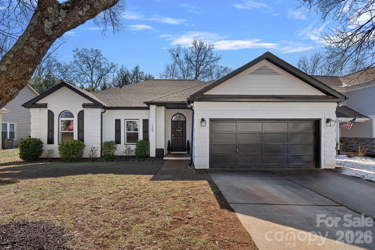 139 Ashford Hollow Ln., Mooresville, NC 28117