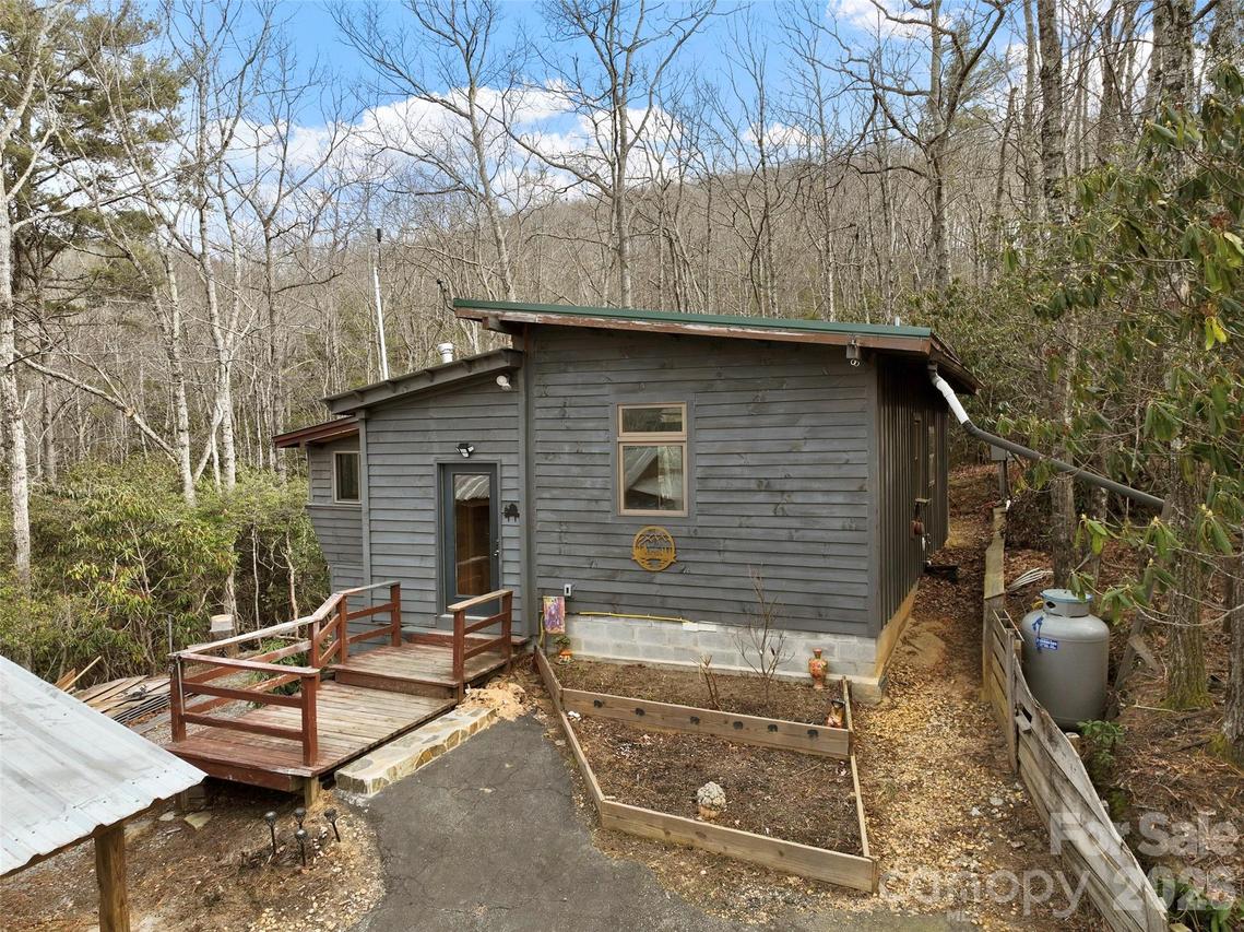 141 Overlook Dr. #30, Spruce Pine, NC 28777