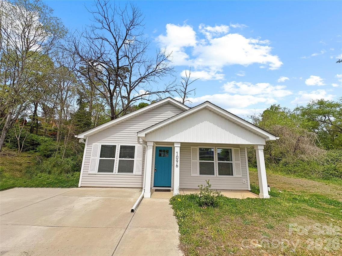1096 12th Ave., Hickory, NC 28601