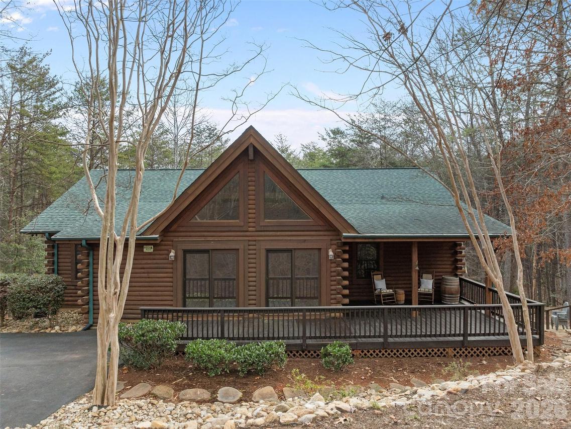134 Mcdaniel Ct., Lake Lure, NC 28746