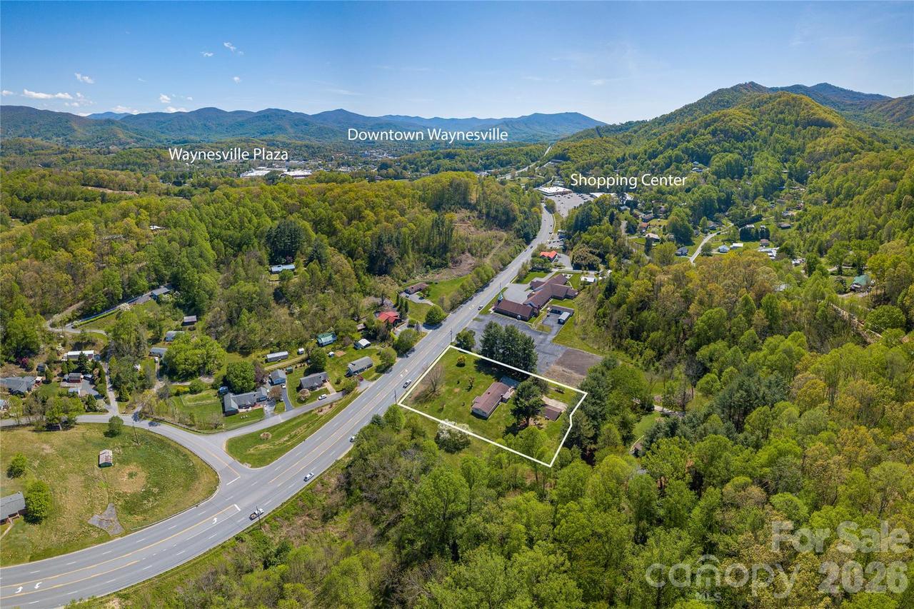 96 Tower Ln., Waynesville, NC 28786
