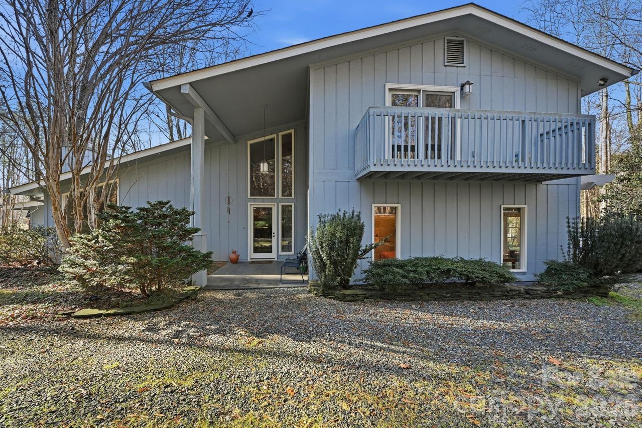 1916 Davis Rd., Davidson, NC 28036