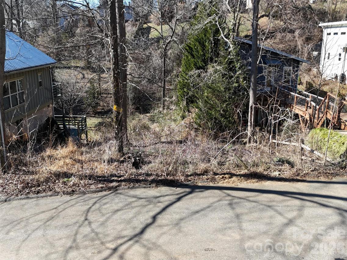 56 Moore Ave., Asheville, NC 28806