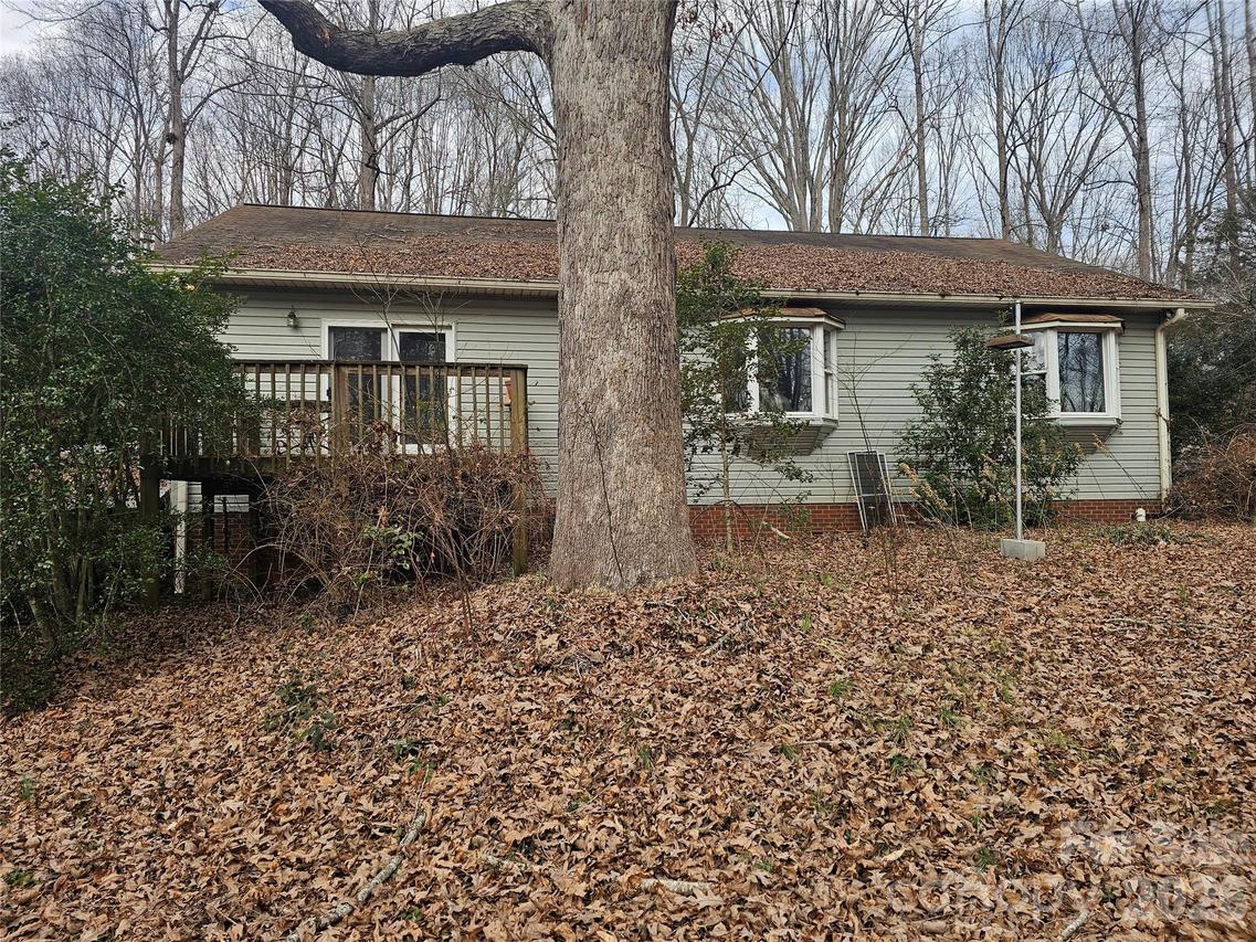 130 Eagles Nest Ln., Statesville, NC 28625