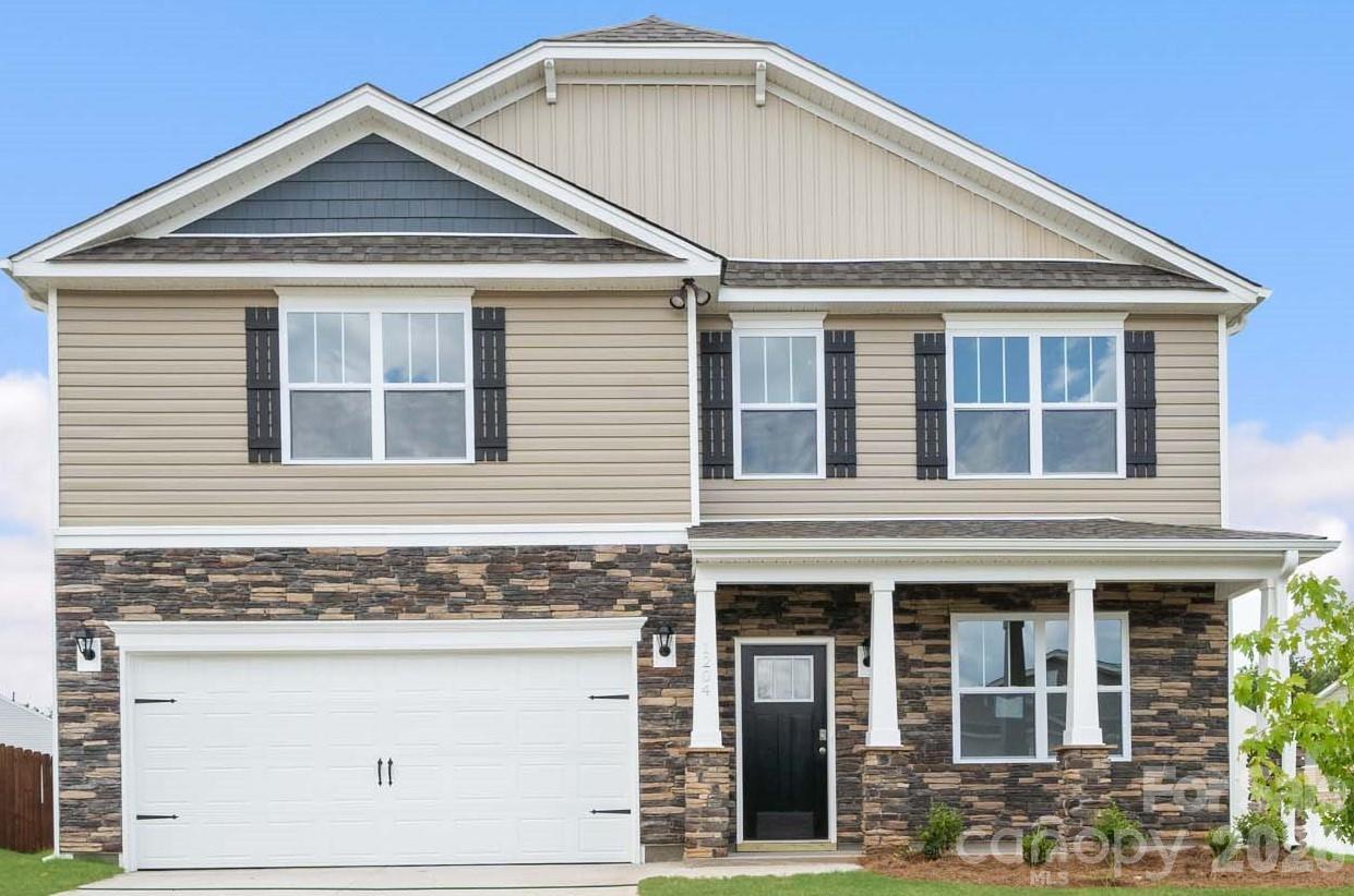 5105 Shallow Brook Dr., Charlotte, NC 28215