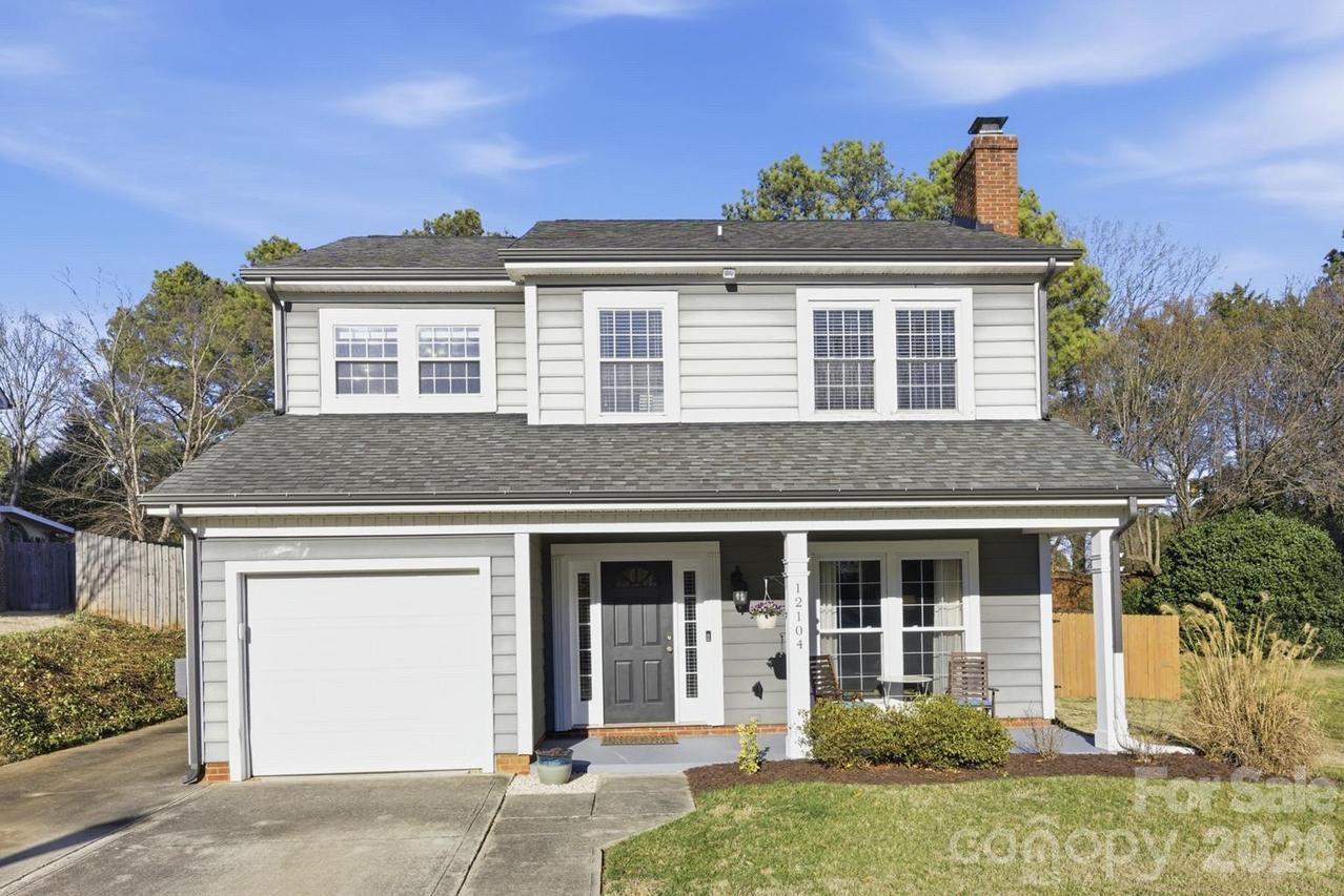 12104 Woodside Falls Rd., Pineville, NC 28134