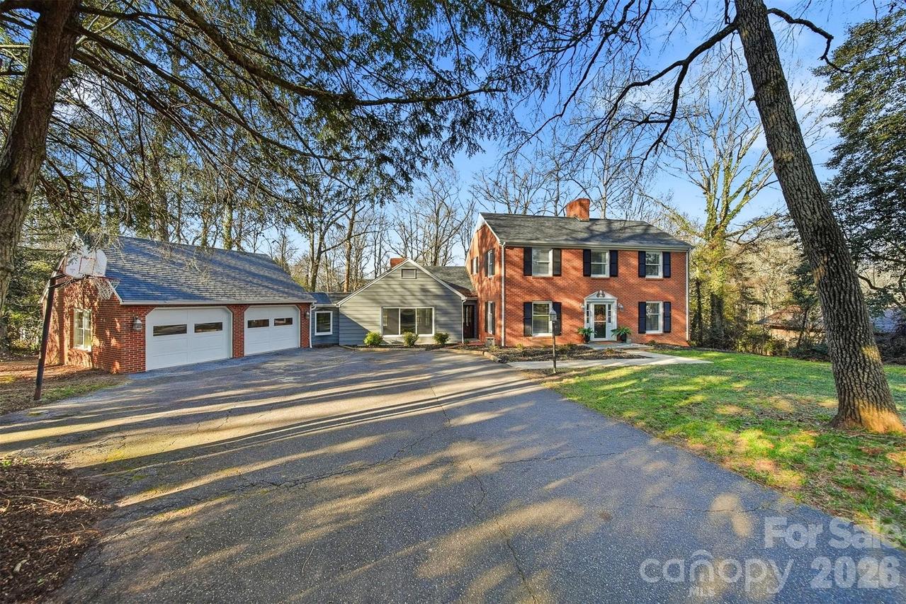 4041 4th Street Ct., Hickory, NC 28601