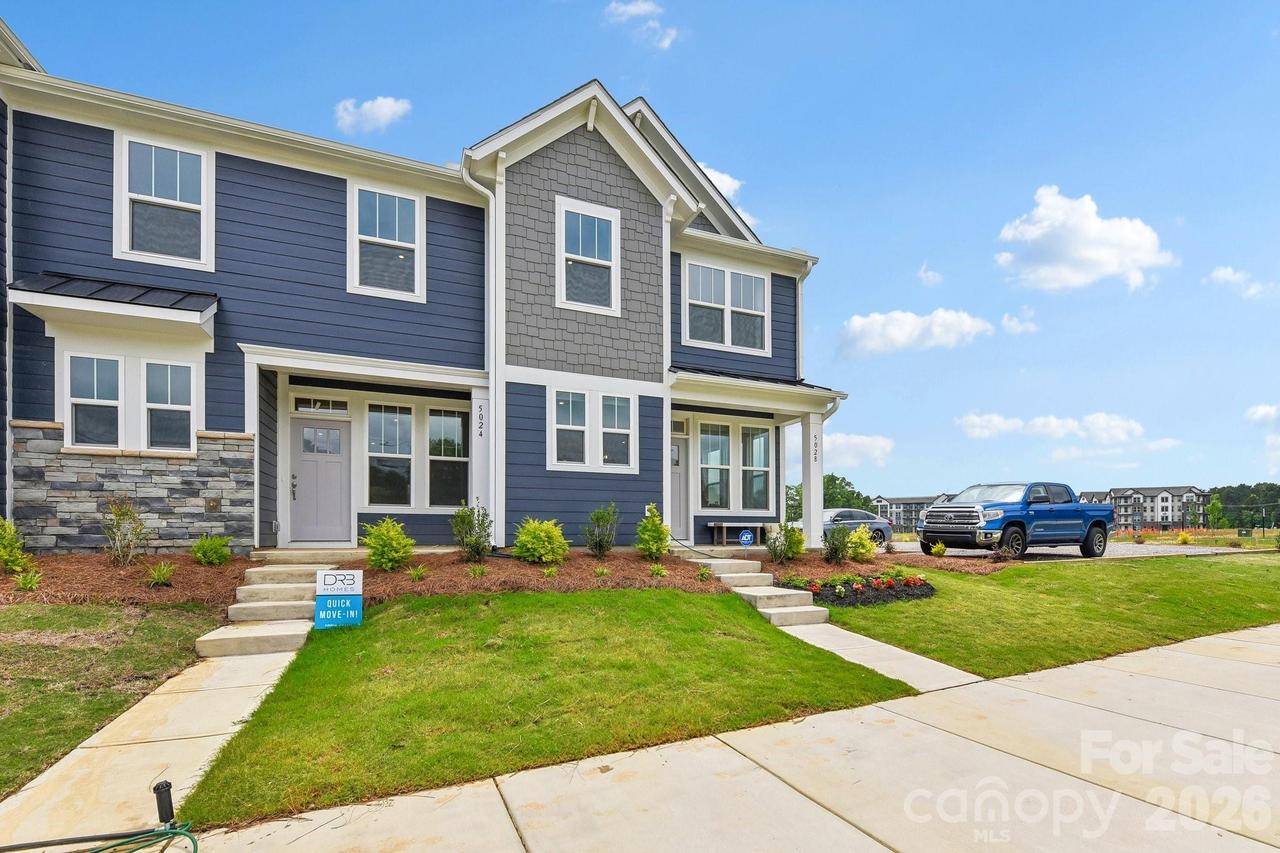 5024 Asher James Ln., Charlotte, NC 28262