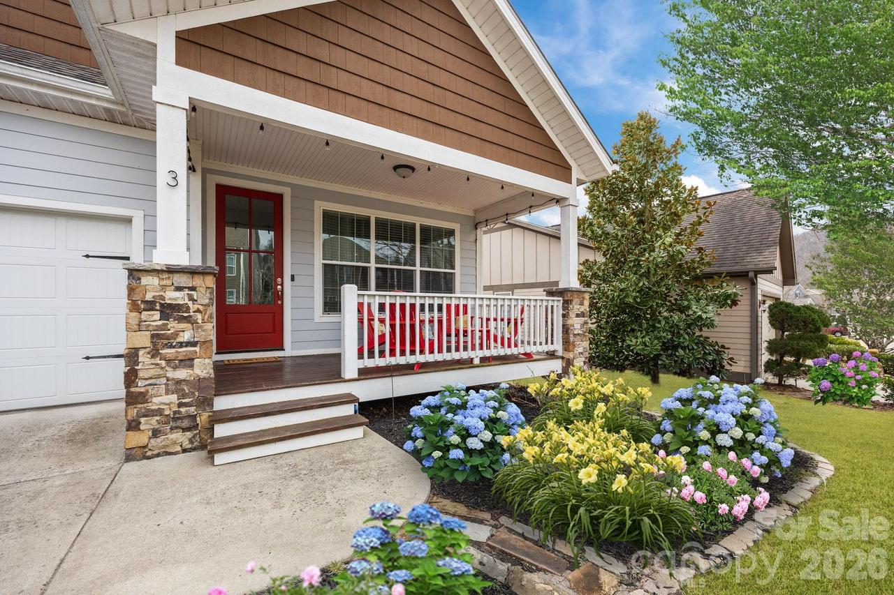 3 Dreambird Dr., Leicester, NC 28748