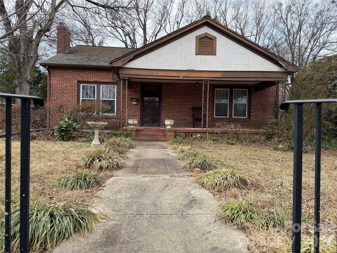 132 W Stewart Ave., Mooresville, NC 28115
