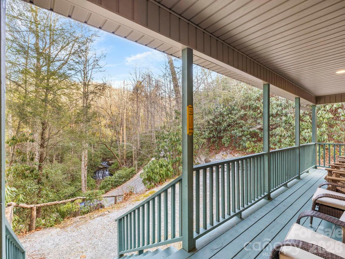 581 Hubbard Hollow Rd., Rosman, NC 28772