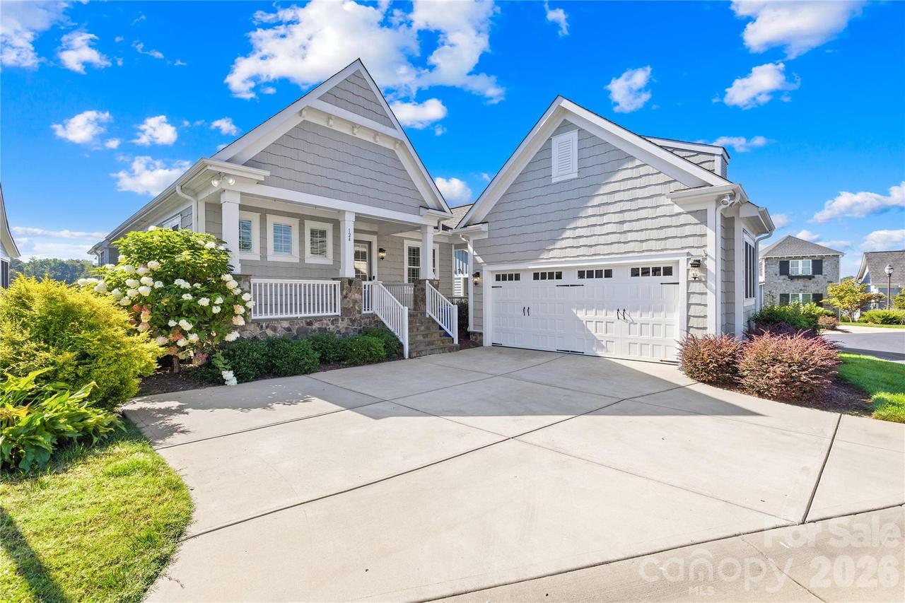 124 Sisters Cove Ct., Mooresville, NC 28117
