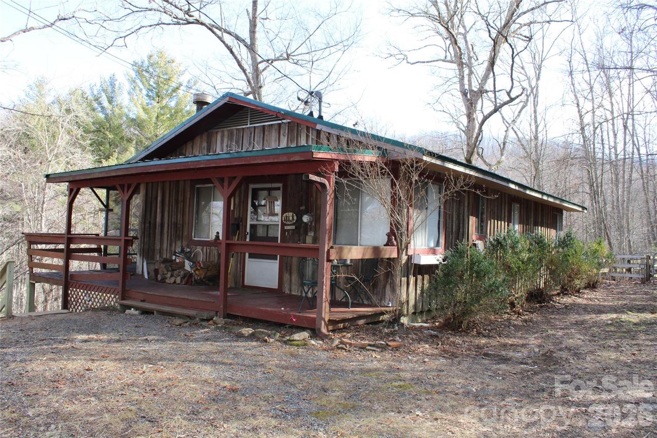 465 Enchanted Forest Dr., Sylva, NC 28779