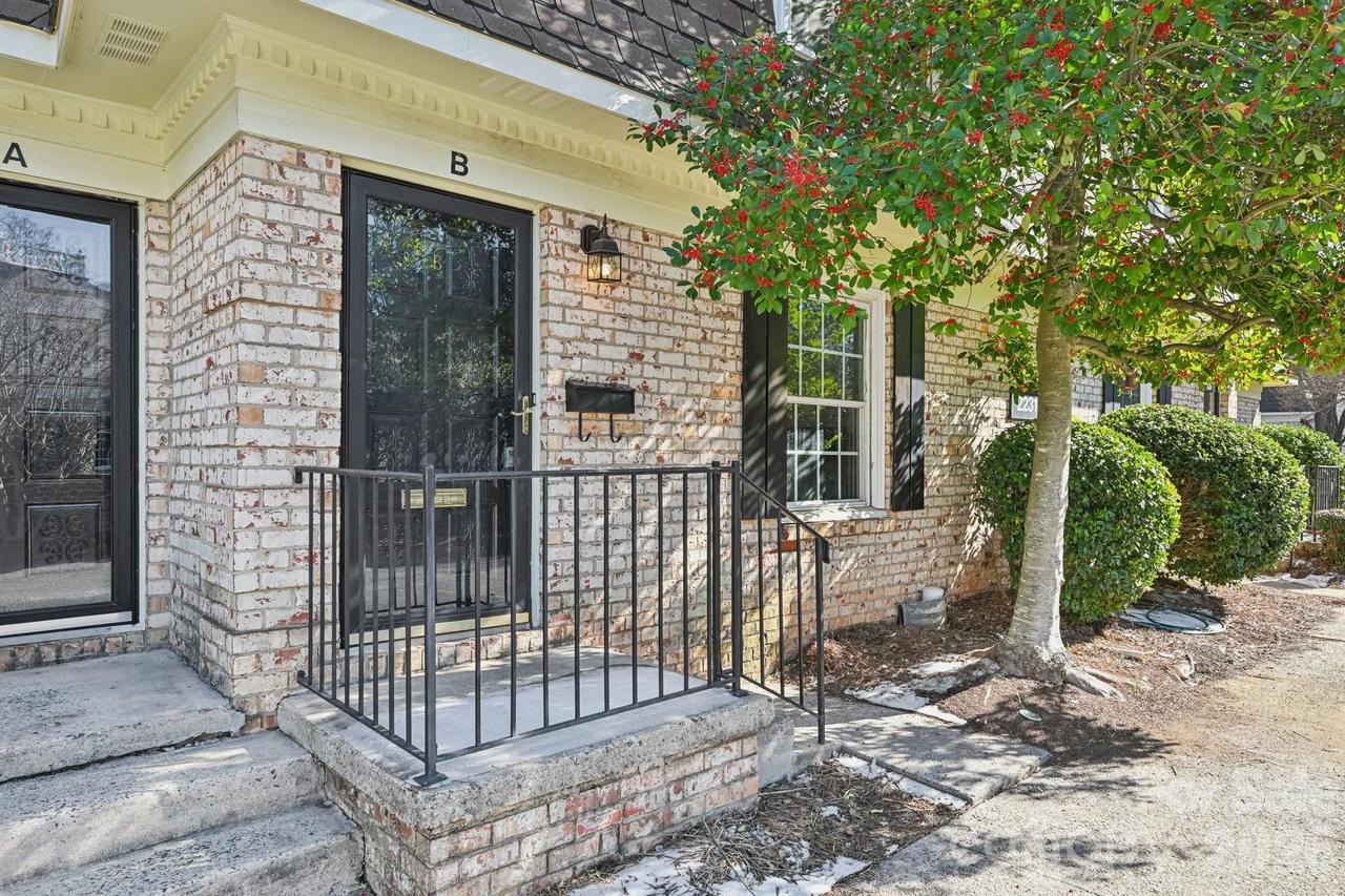 2231 Rexford Rd. #B, Charlotte, NC 28211