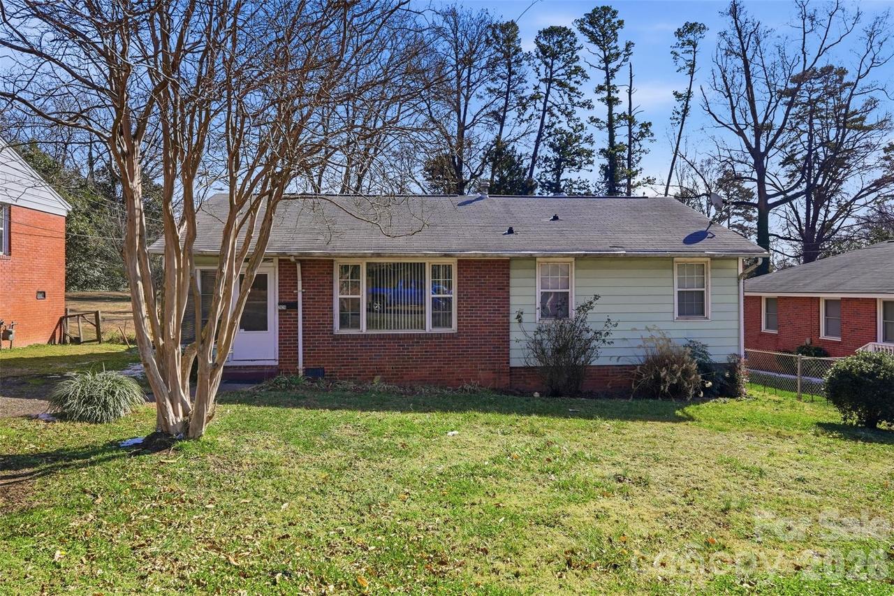 2824 Bancroft St., Charlotte, NC 28206