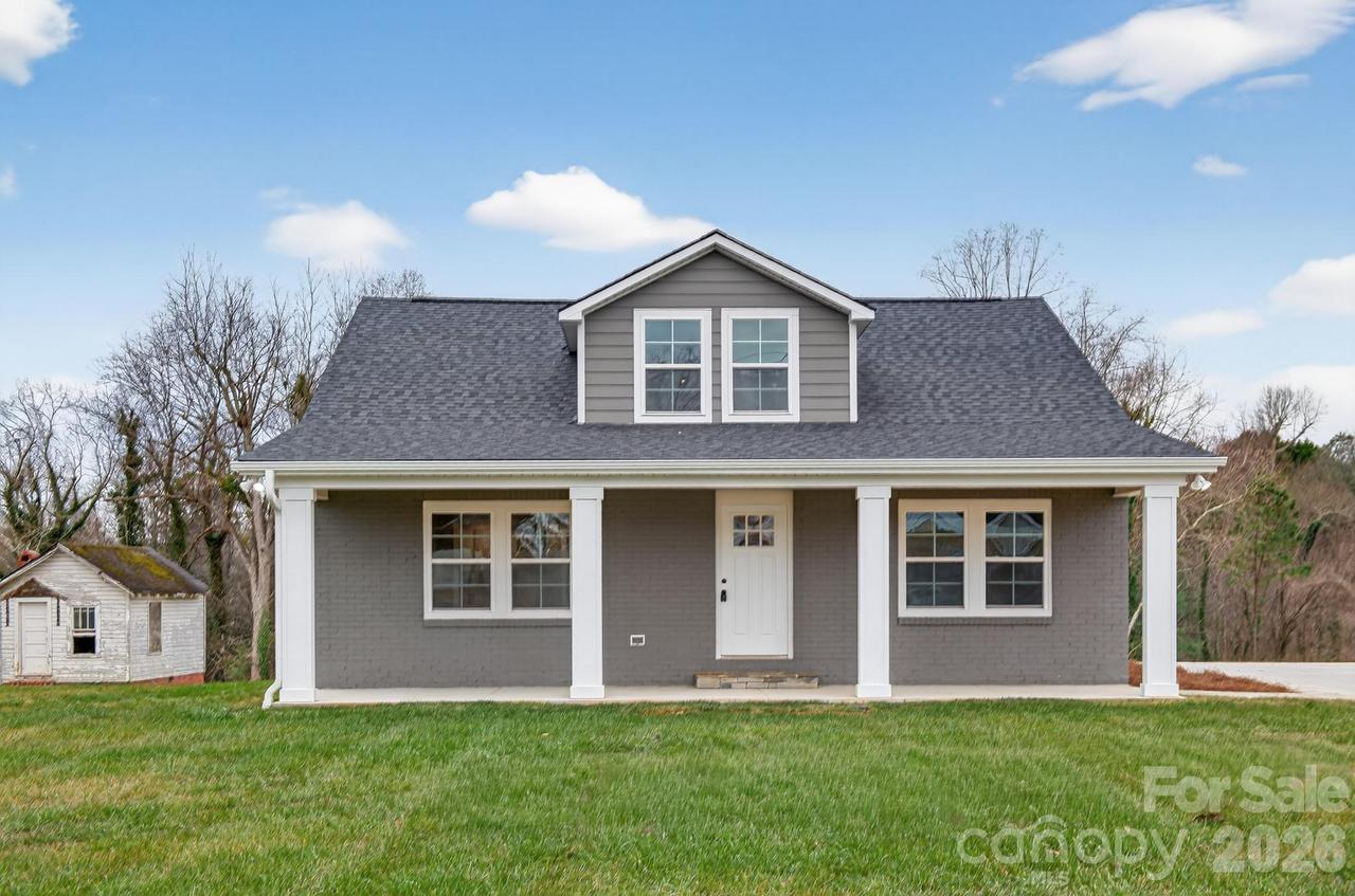 109 S Main St., Granite Falls, NC 28630