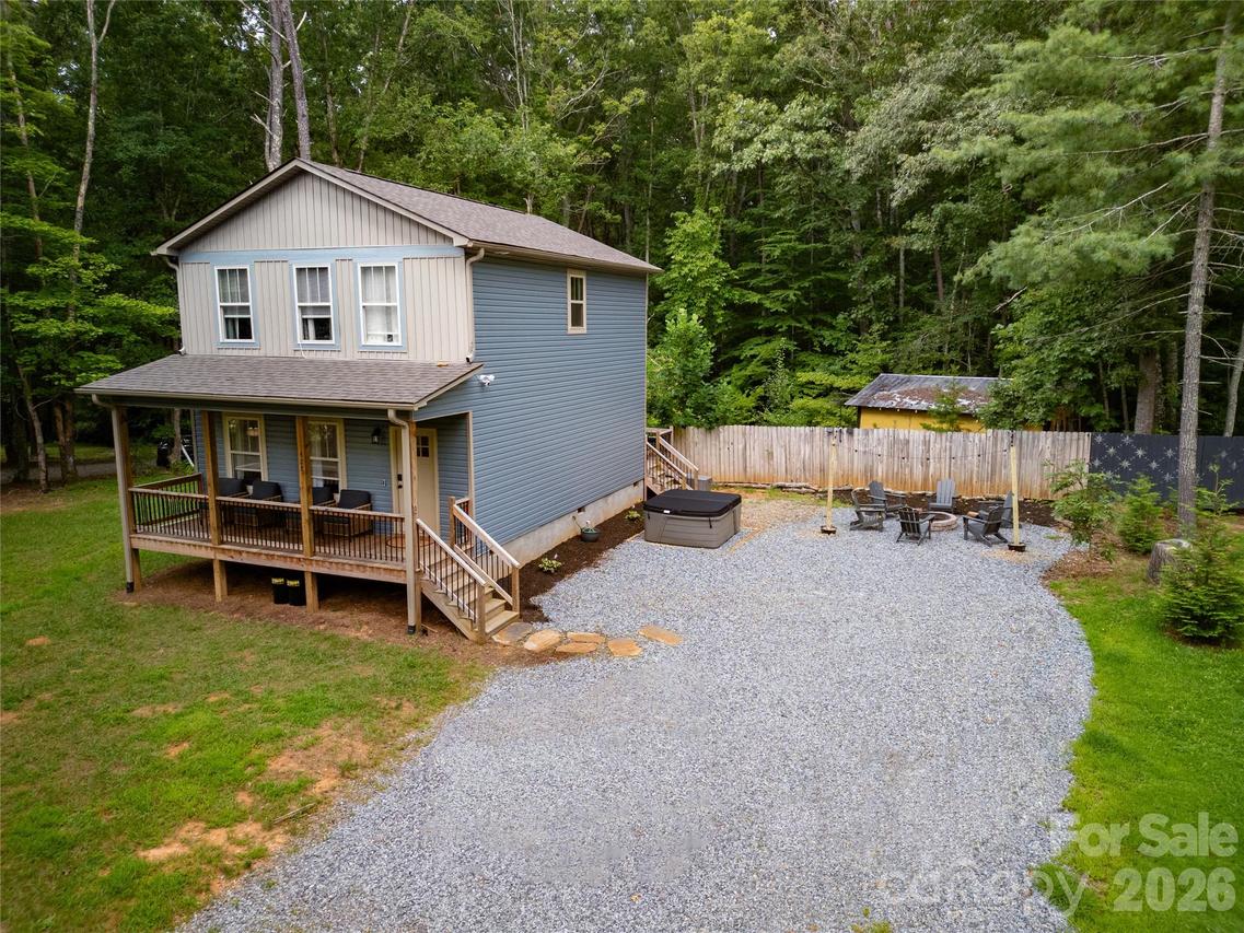 428 Emmas Grove Rd., Fletcher, NC 28732