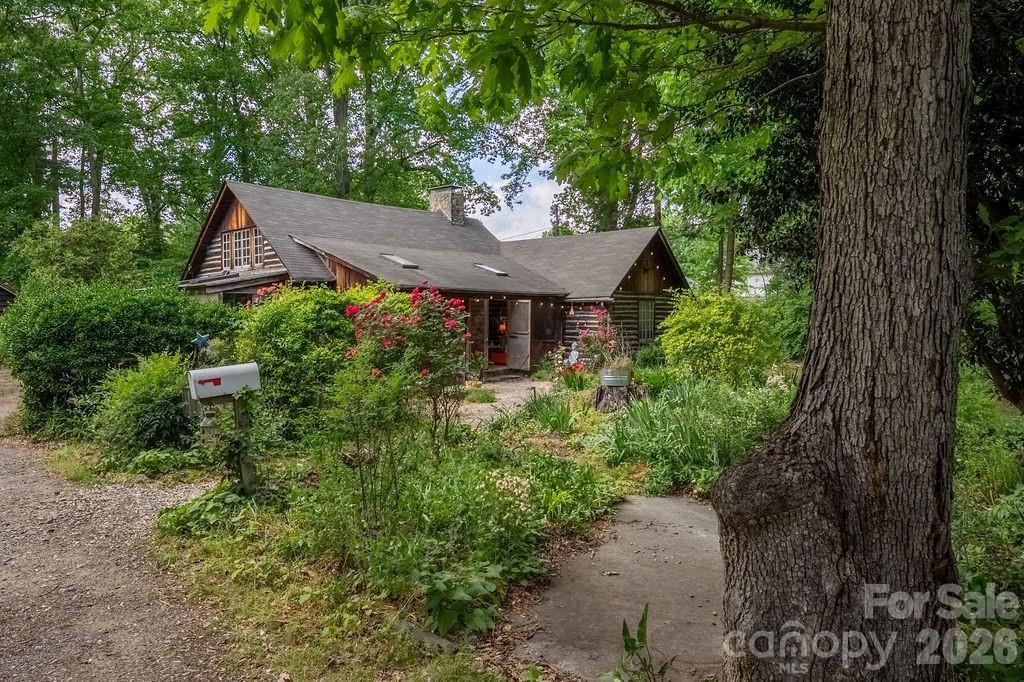 2107 Mandarin Blvd., Charlotte, NC 28205