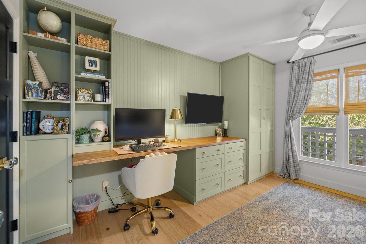 318 Queens Rd. #11, Charlotte, NC 28204