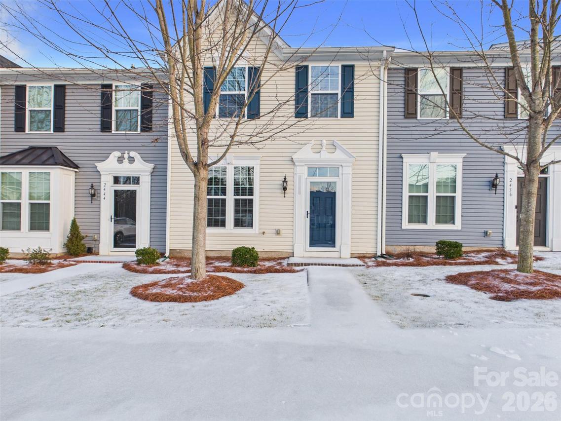 2440 Mariners Cove Ln., Denver, NC 28037