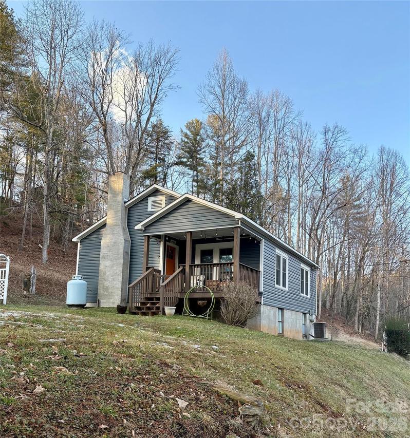 2050 Blowing Rock Blvd., Lenoir, NC 28645