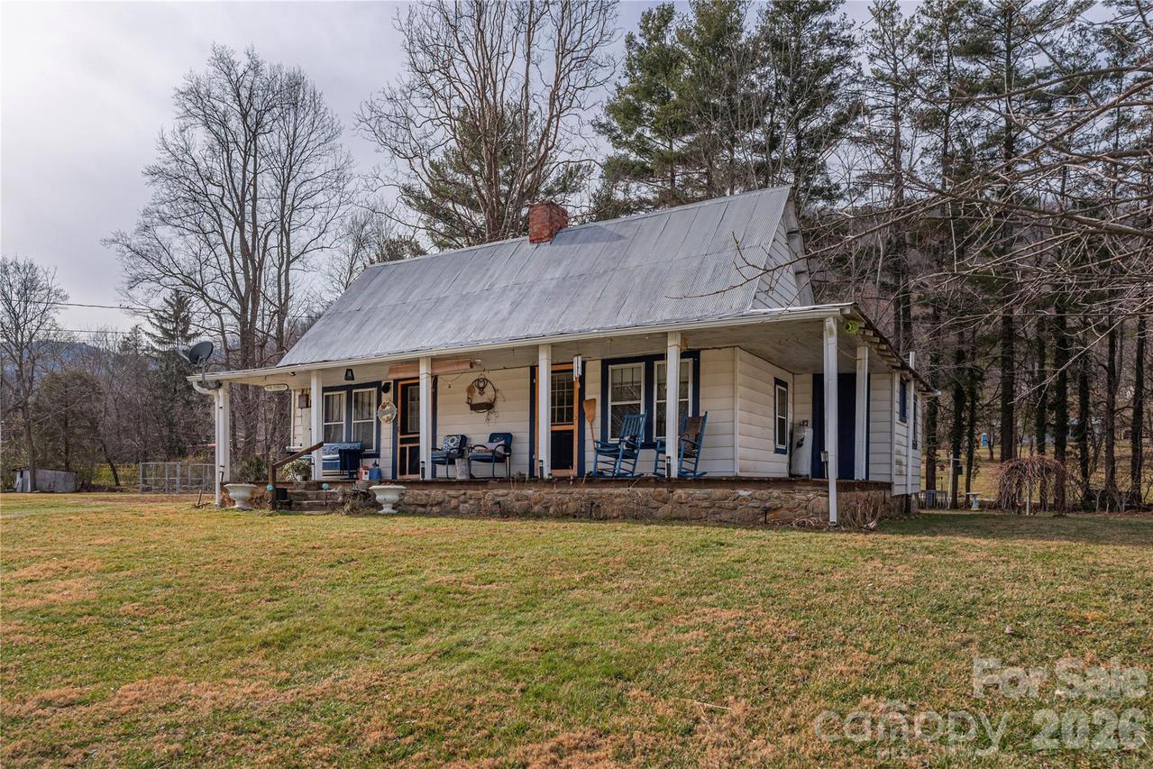 1496 Allens Creek Rd., Waynesville, NC 28786