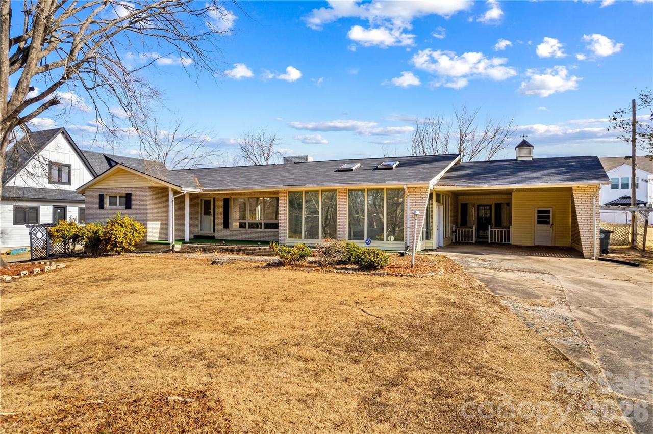 305 Sills Dr., Salisbury, NC 28146