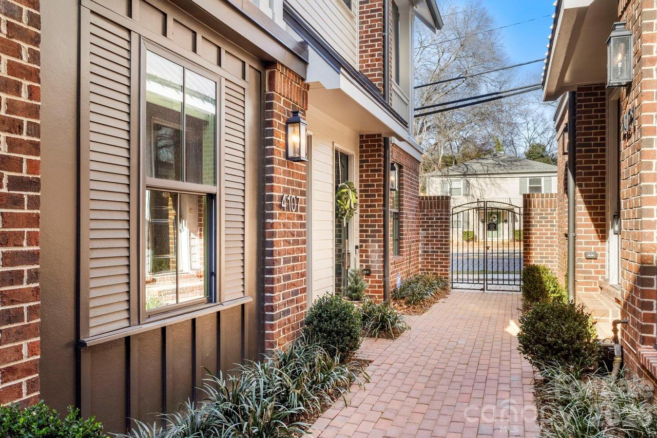 4107 Selwyn Walk Ct., Charlotte, NC 28209