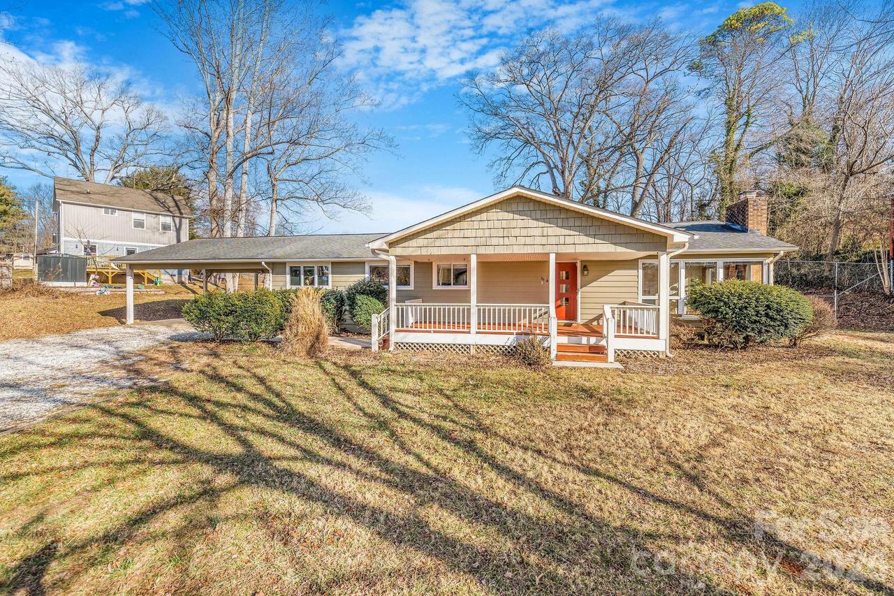 36 Cleveland Ave., Asheville, NC 28803