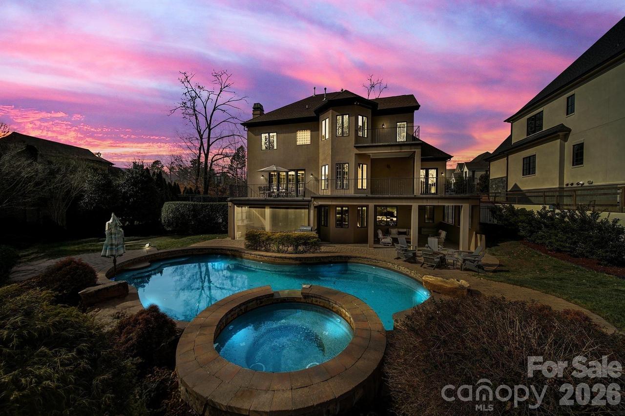 8000 Skye Lochs Dr., Waxhaw, NC 28173