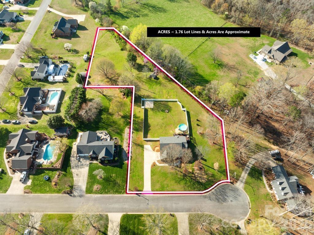 105 Laura Ct., Cherryville, NC 28021