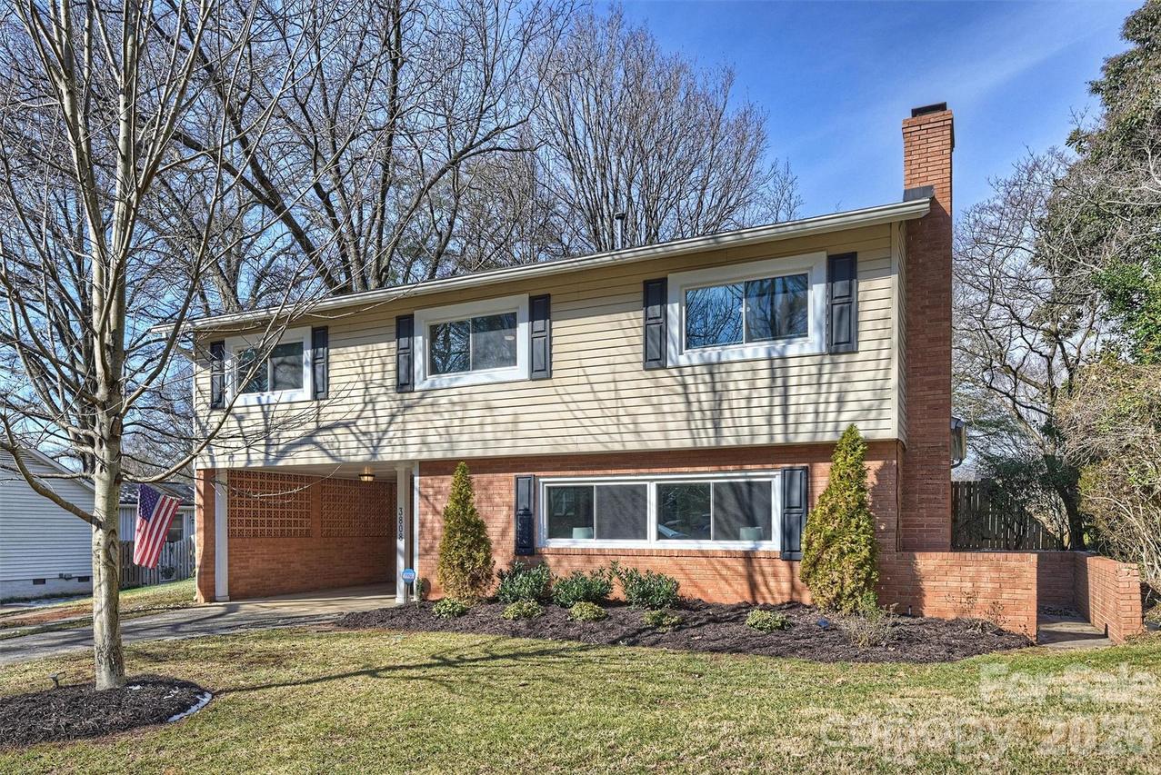 3808 Flowerfield Rd., Charlotte, NC 28210