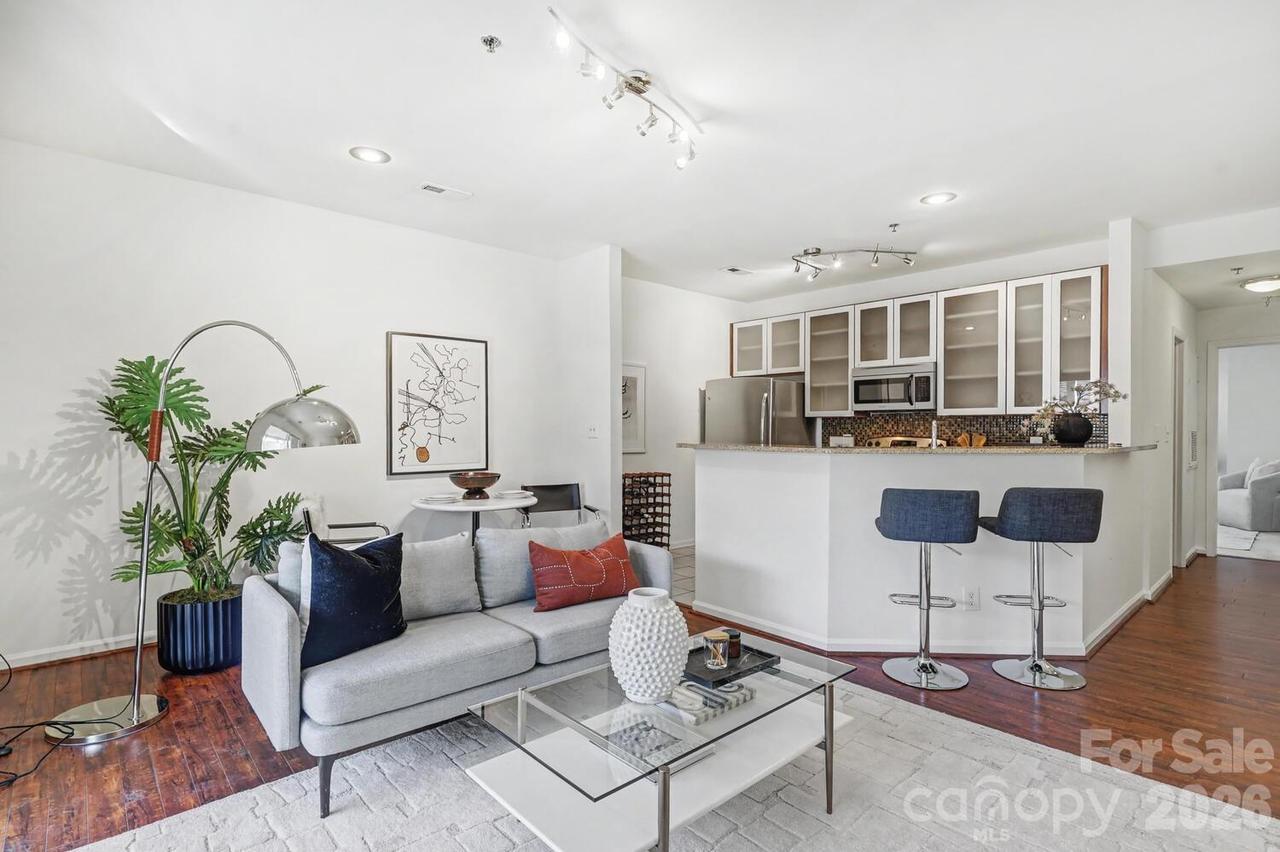 525 N Graham St. #3B, Charlotte, NC 28202