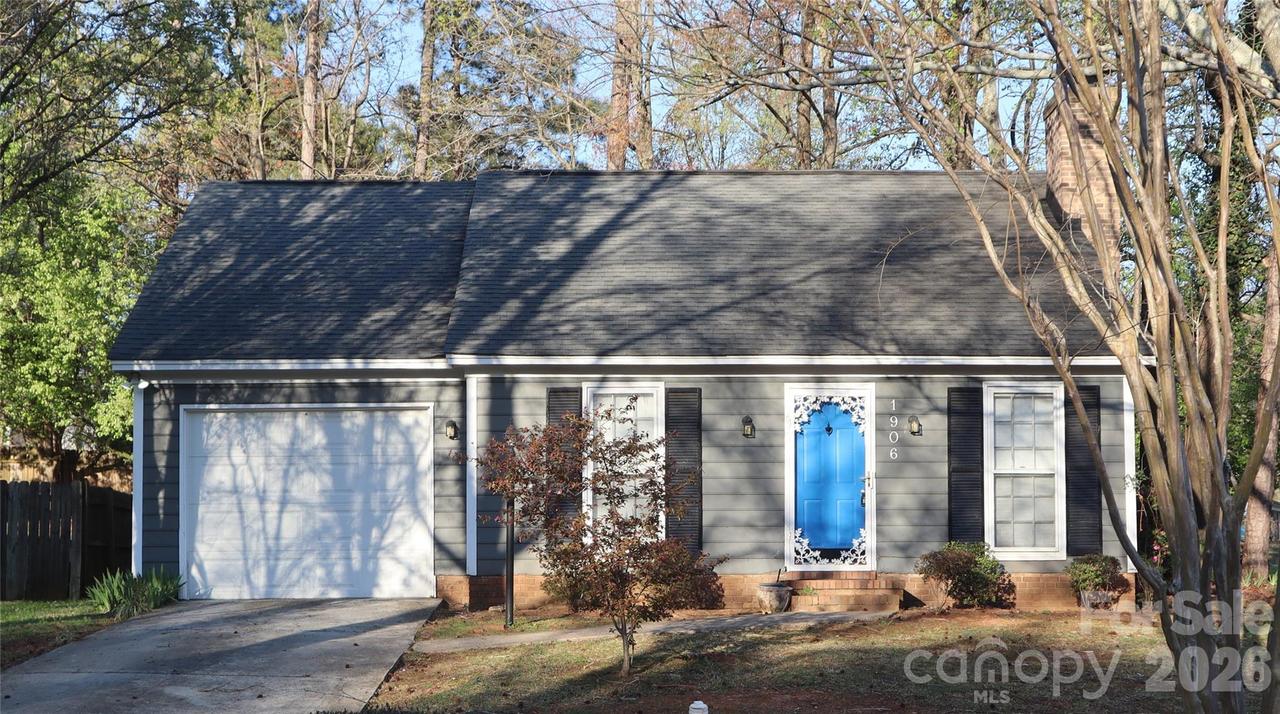 1906 Burgandy Dr., Charlotte, NC 28262