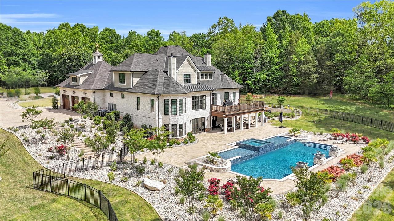 1430 Rosehill Dr., Waxhaw, NC 28173