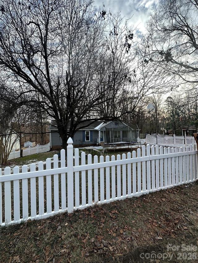 11230 Mallard Crossing Dr., Charlotte, NC 28262