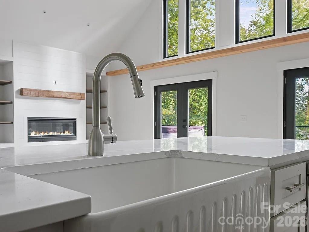 384 Cascada Vista Dr., Chimney Rock, NC 28720