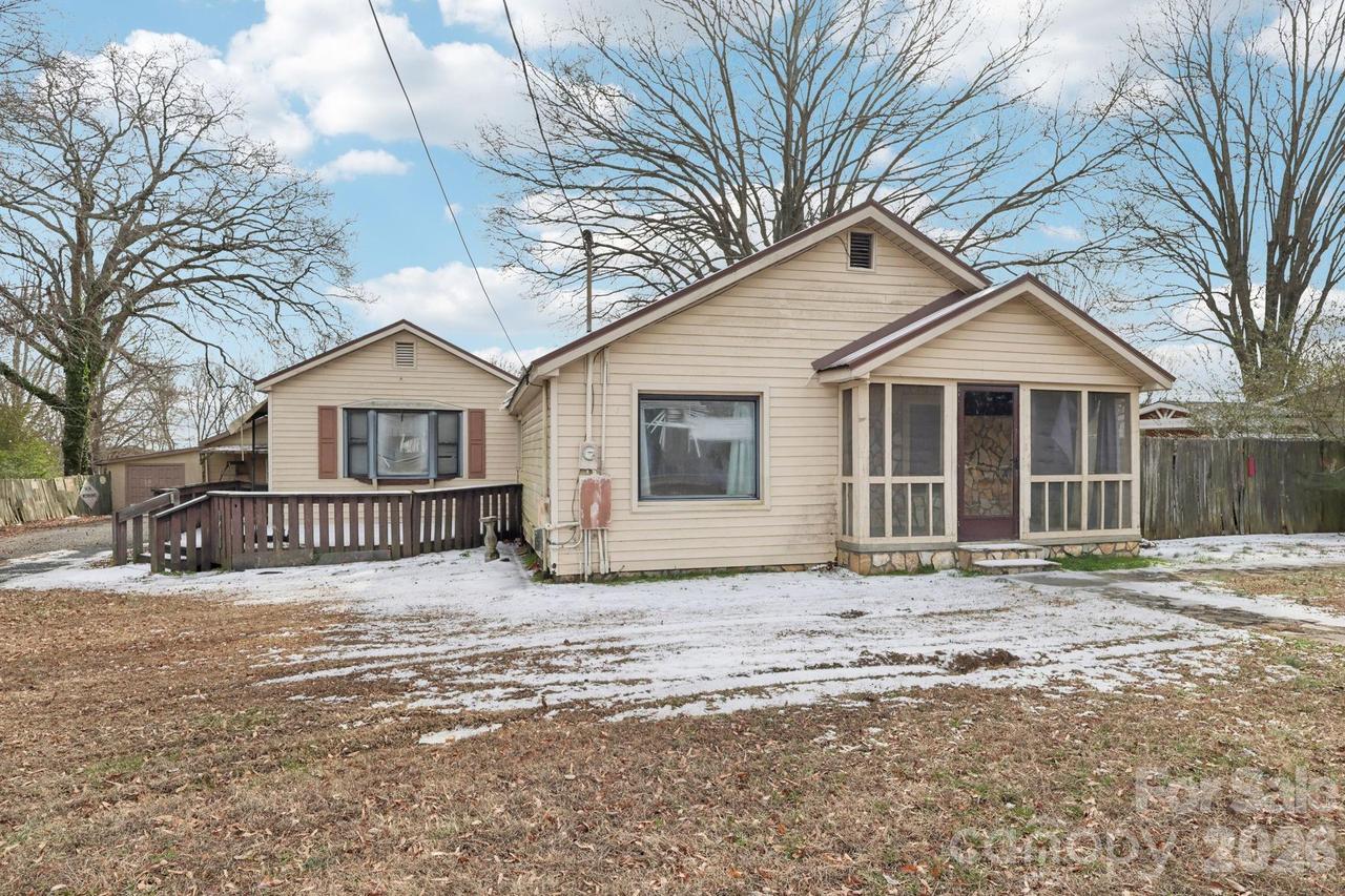 204 Harrison Dr., Belmont, NC 28012