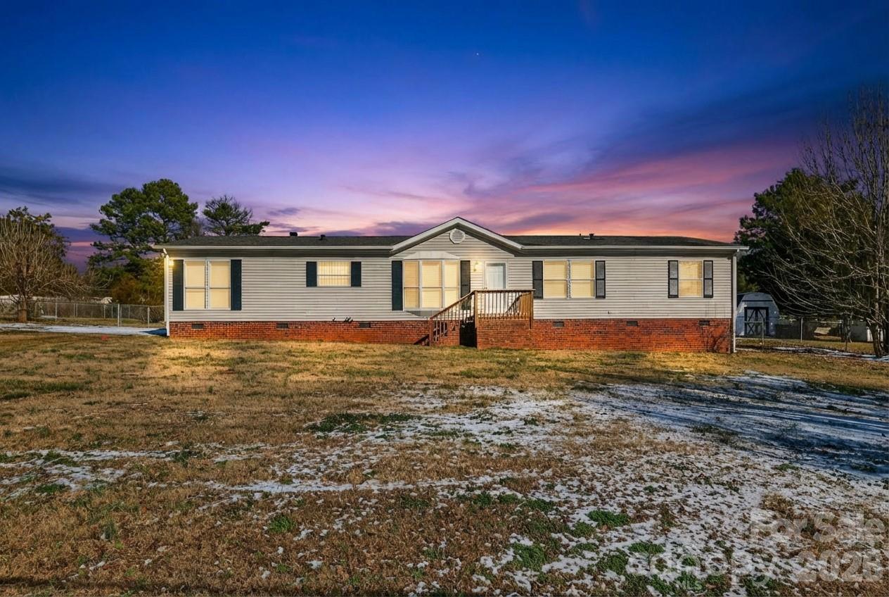 1118 Old Willis School Rd., Dallas, NC 28034