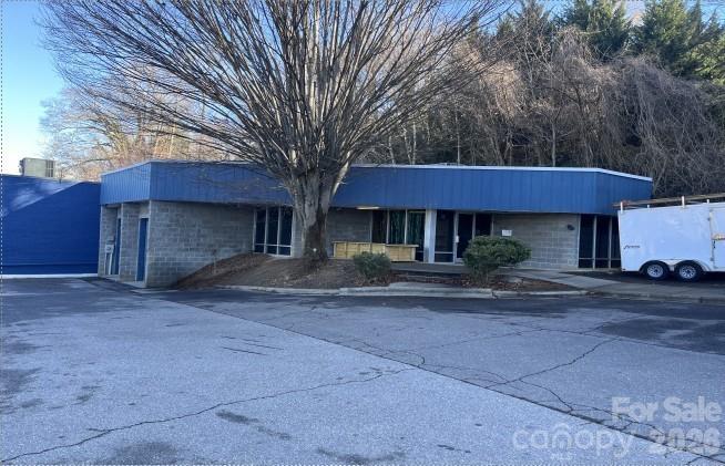 290 Biltmore Ave., Asheville, NC 28801