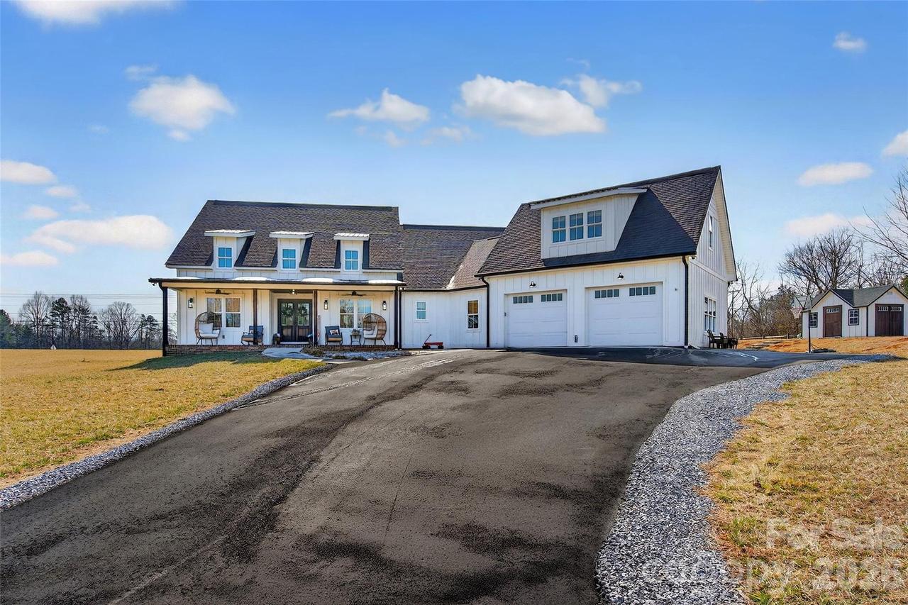 115 Pondview Dr., Nebo, NC 28761