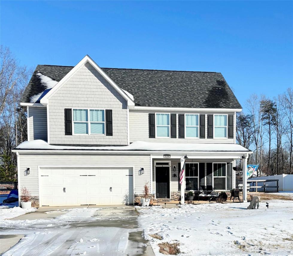 136 Mountain Island Dr., Statesville, NC 28677