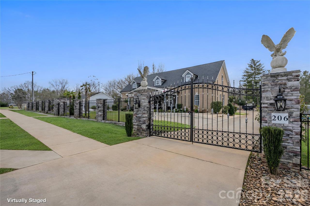 206 Cedar Dr., Salisbury, NC 28147