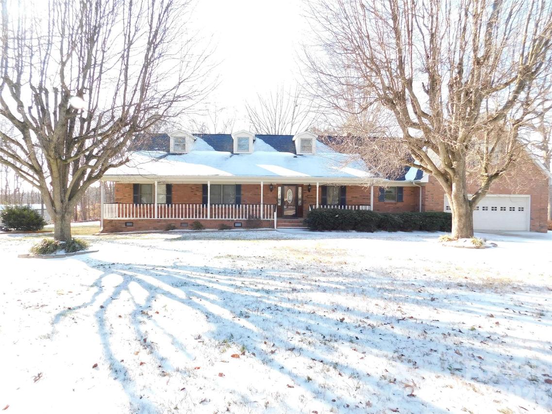 175 Briarfield Dr., Mooresville, NC 28115