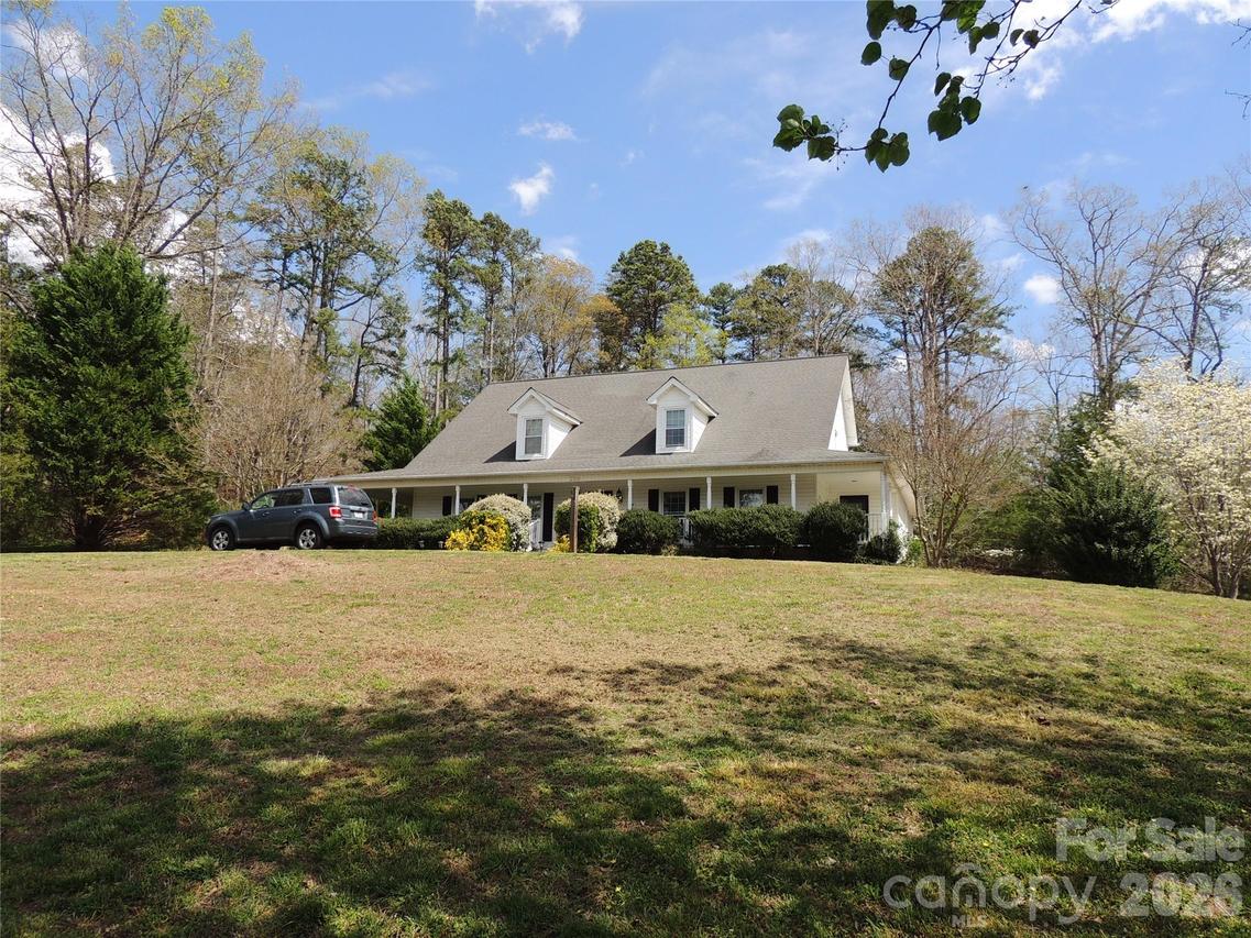 256 Gable Hill Ln., Bostic, NC 28018