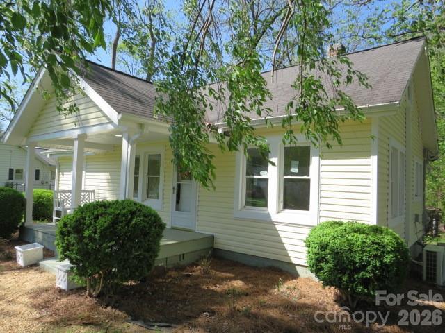 736 Country Club Dr., State Road, NC 28676