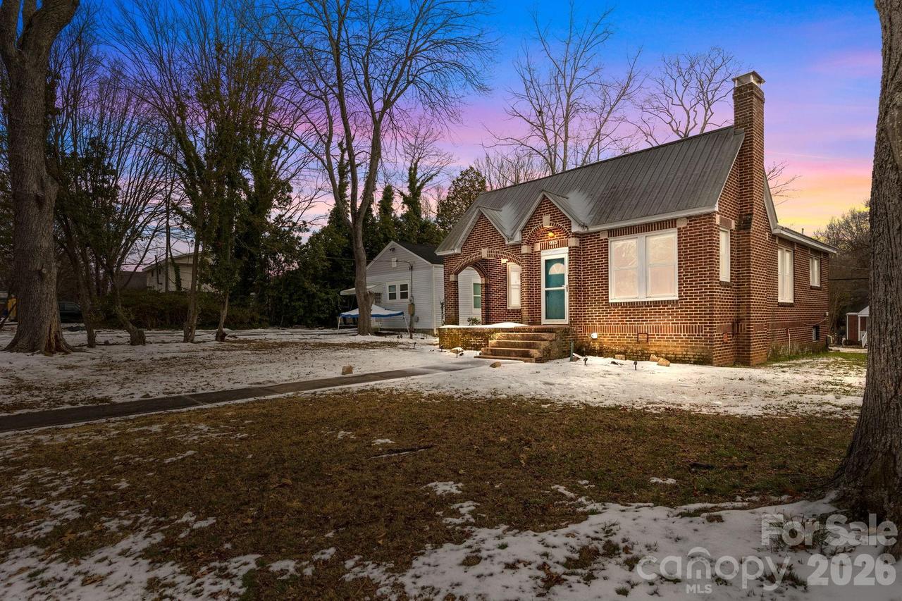 915 Lincolnton Rd., Salisbury, NC 28144